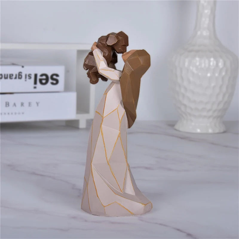 Skorter | Angel of Friendship Dog Monument Figurine