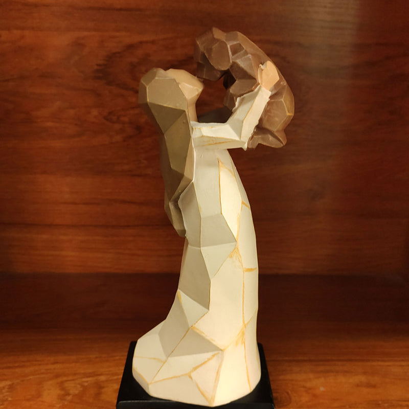 Skorter | Angel of Friendship Dog Monument Figurine