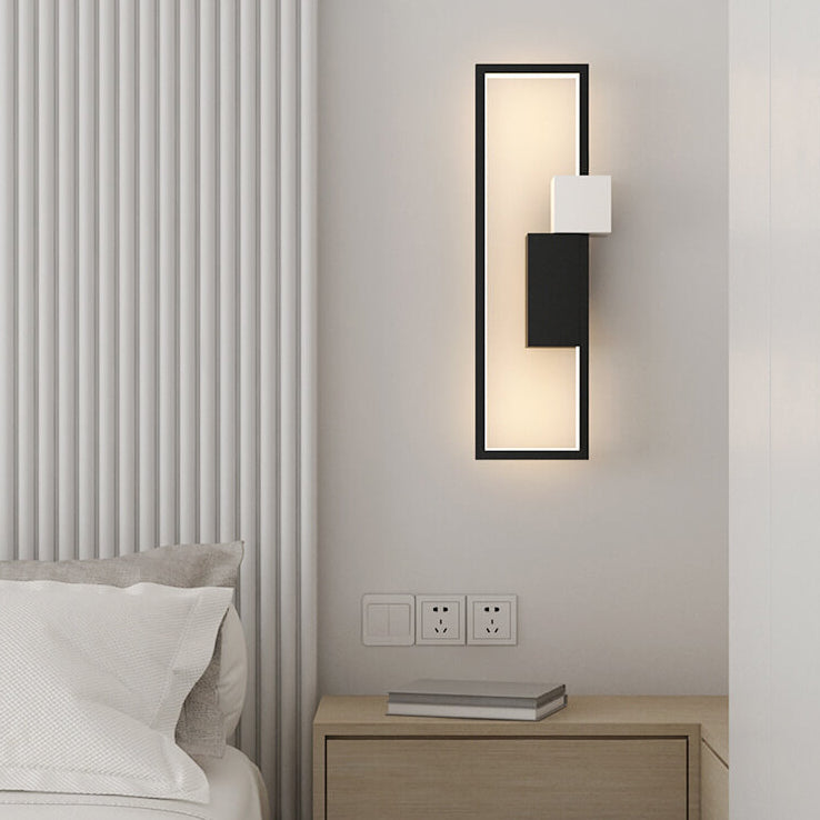 Skorter | Minimalist square LED wall lamp with iron and silicone frame