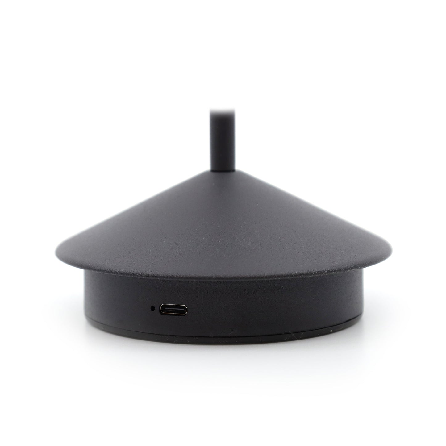 Skorter | Shade Crest Rechargeable Table Lamp // Black