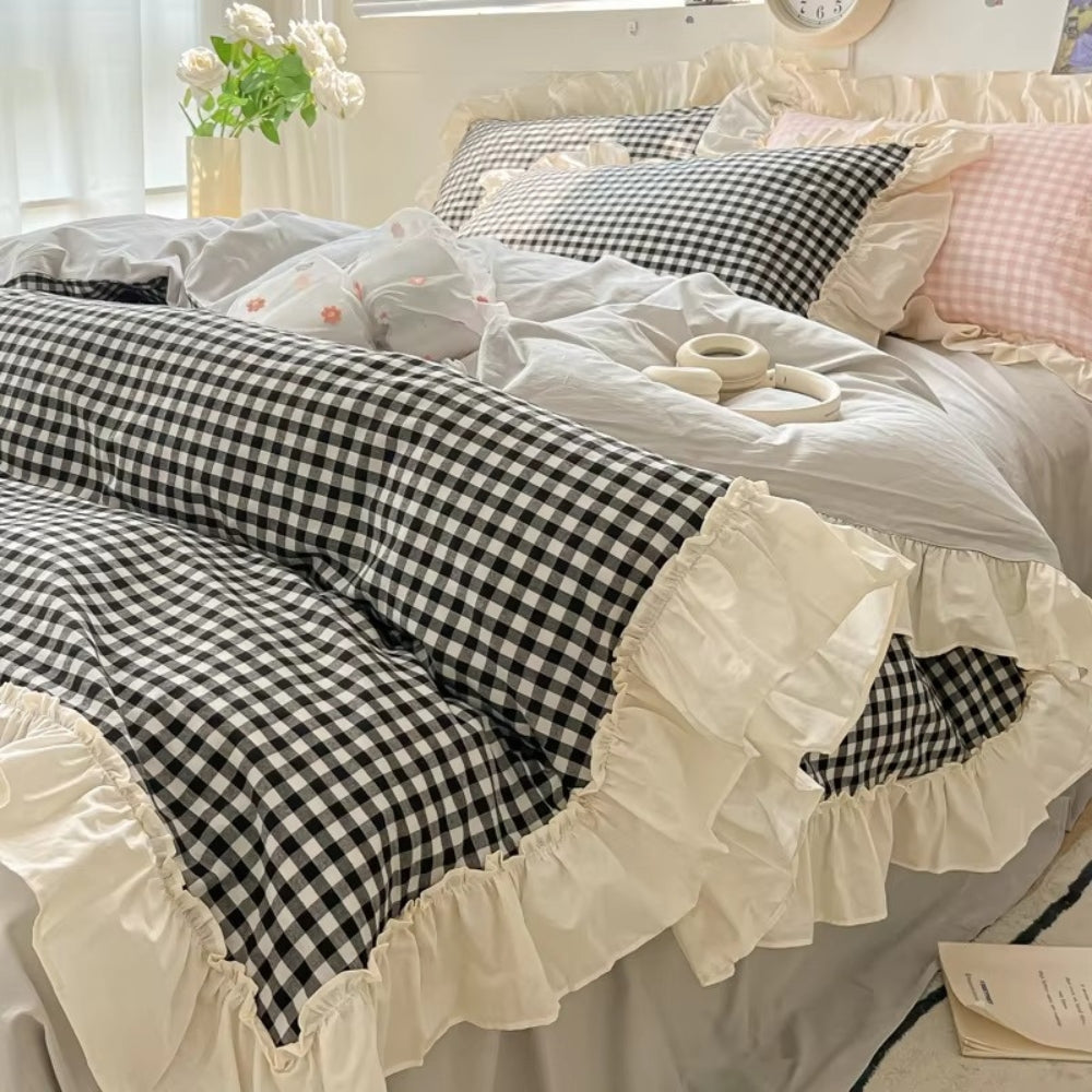 Skorter | Gingham Check Ruffled Edges Bedding Set