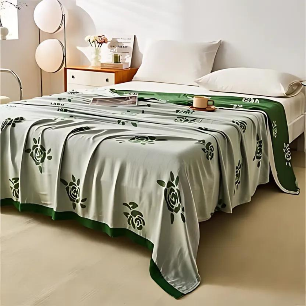 Skorter | Bamboo Fiber Rose Cooling Blanket