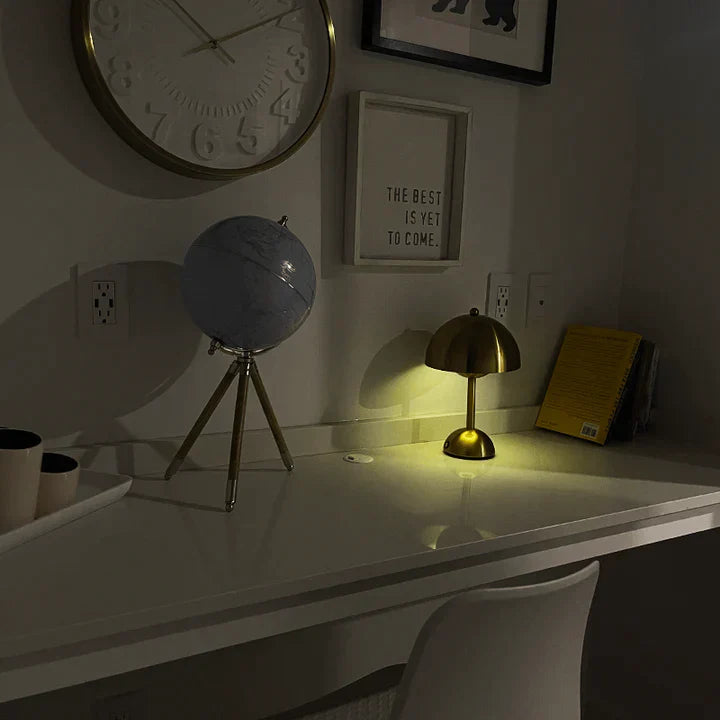 Skorter | Modern table lamp