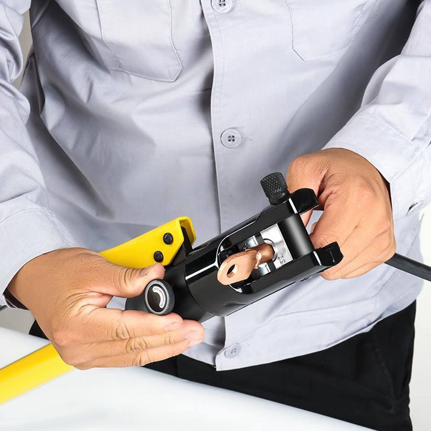 Skorter | 12 Ton Hydraulic Cable Puller
