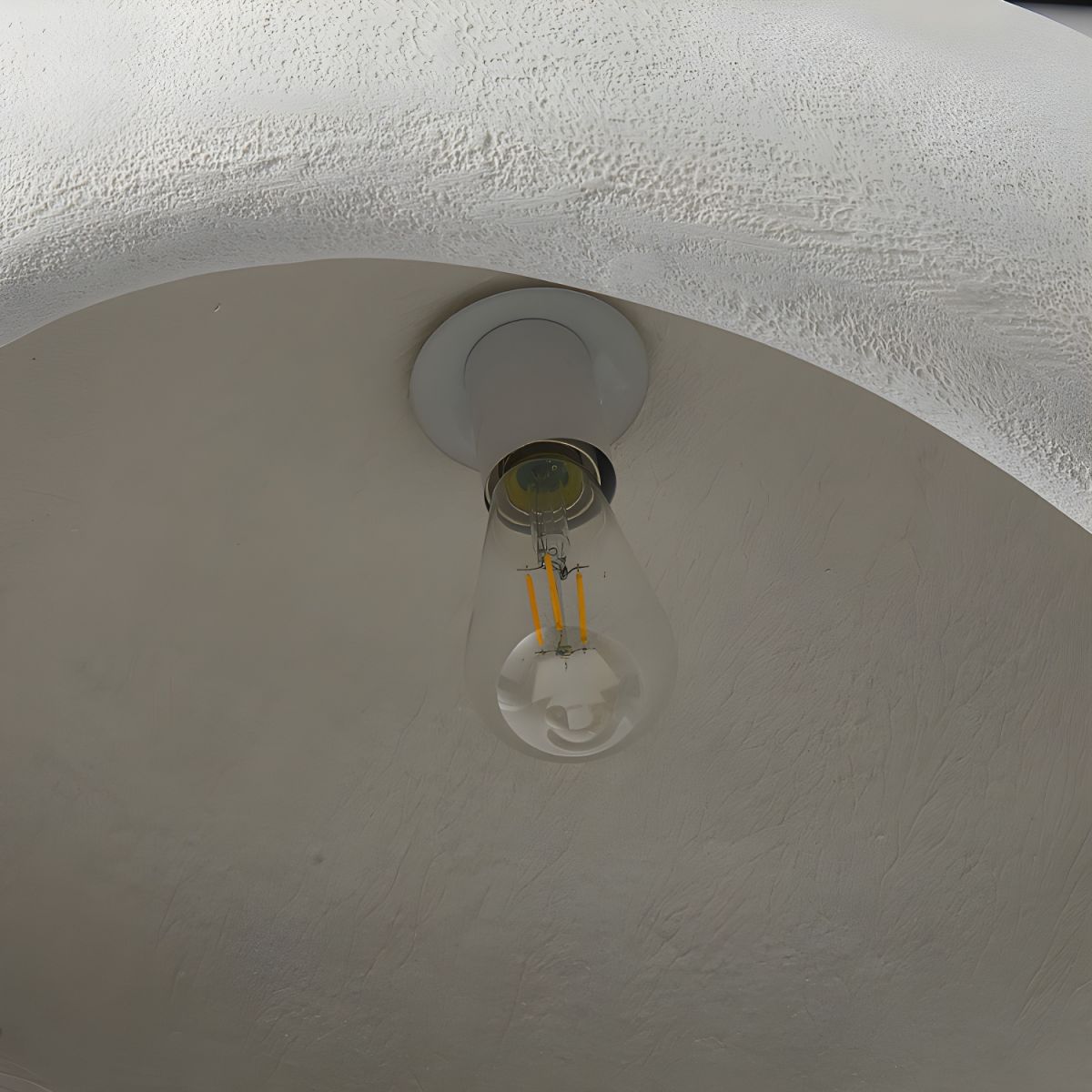Skorter | LED Pendant Lamp - Nordic Wabi Sabi Design - Adjustable Lighting Fixture for Home Decor & Modern Interiors