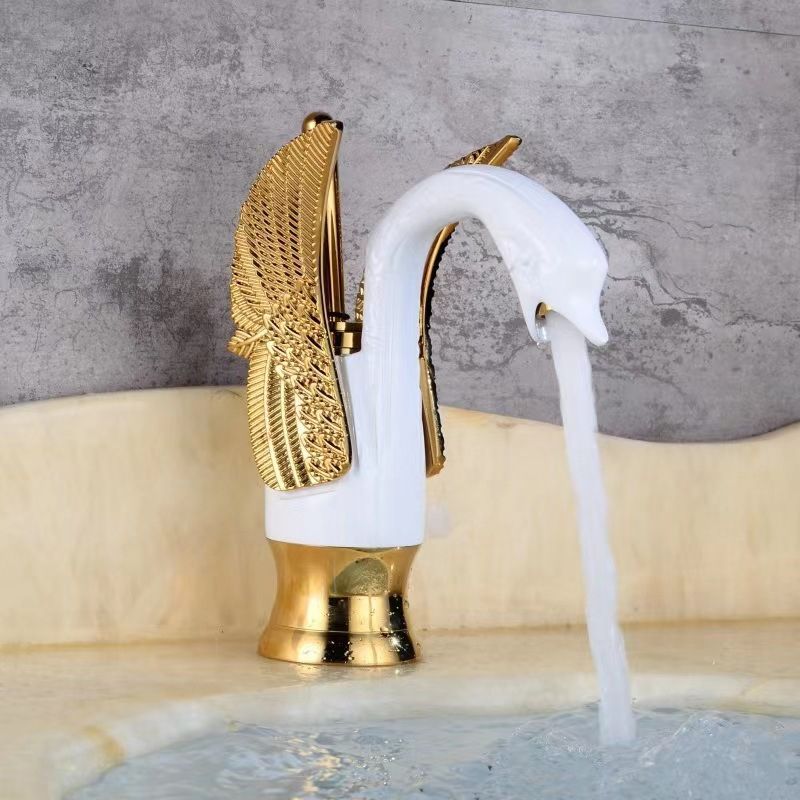 Skorter | Full brass bathroom sink faucet hot and cold water single lever sink faucet