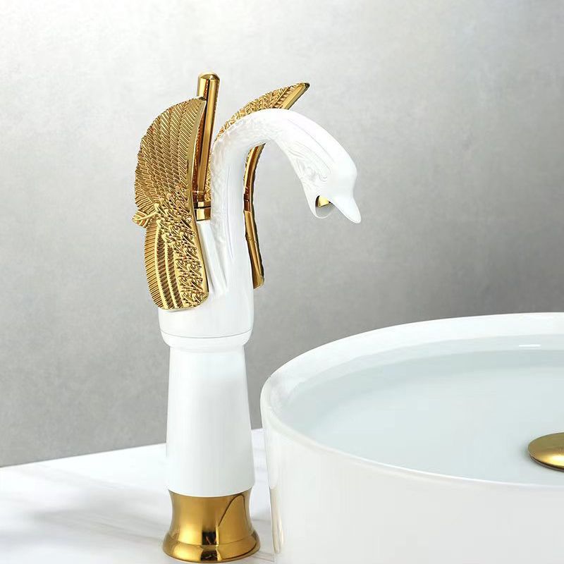 Skorter | Full brass bathroom sink faucet hot and cold water single lever sink faucet