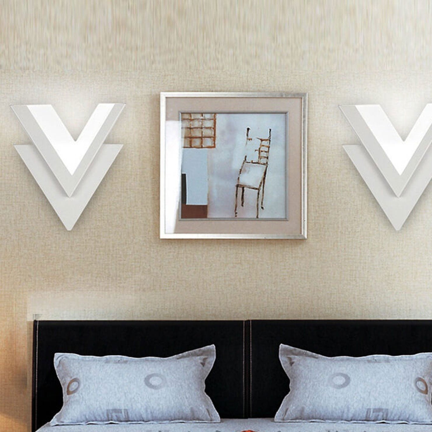 Skorter | Minimalist V-shaped LED wall lamp