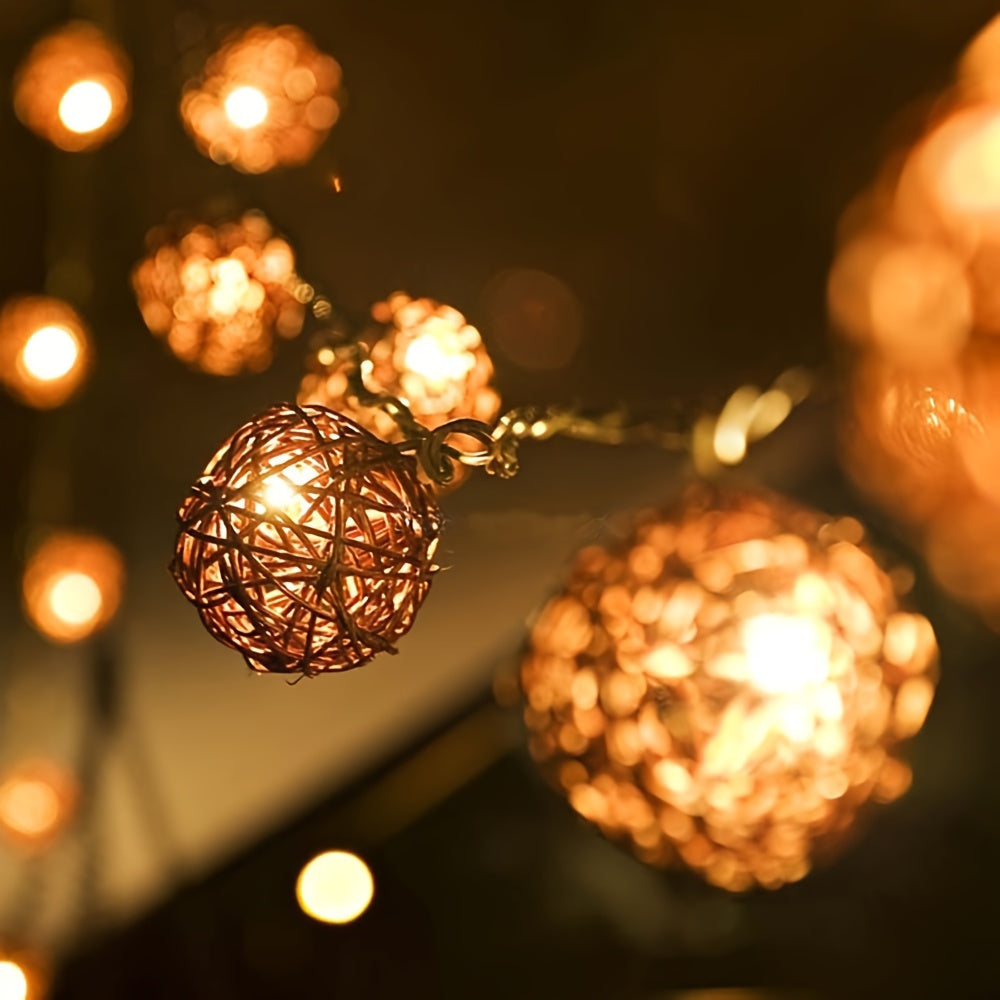 Skorter | LuxeGlow - Blue White Rattan Light Chains 2m 20 LED's, Battery Powered Decorative Lighting