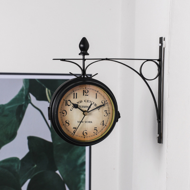 Skorter | TwinView - Euro-Style Double Wall Clock