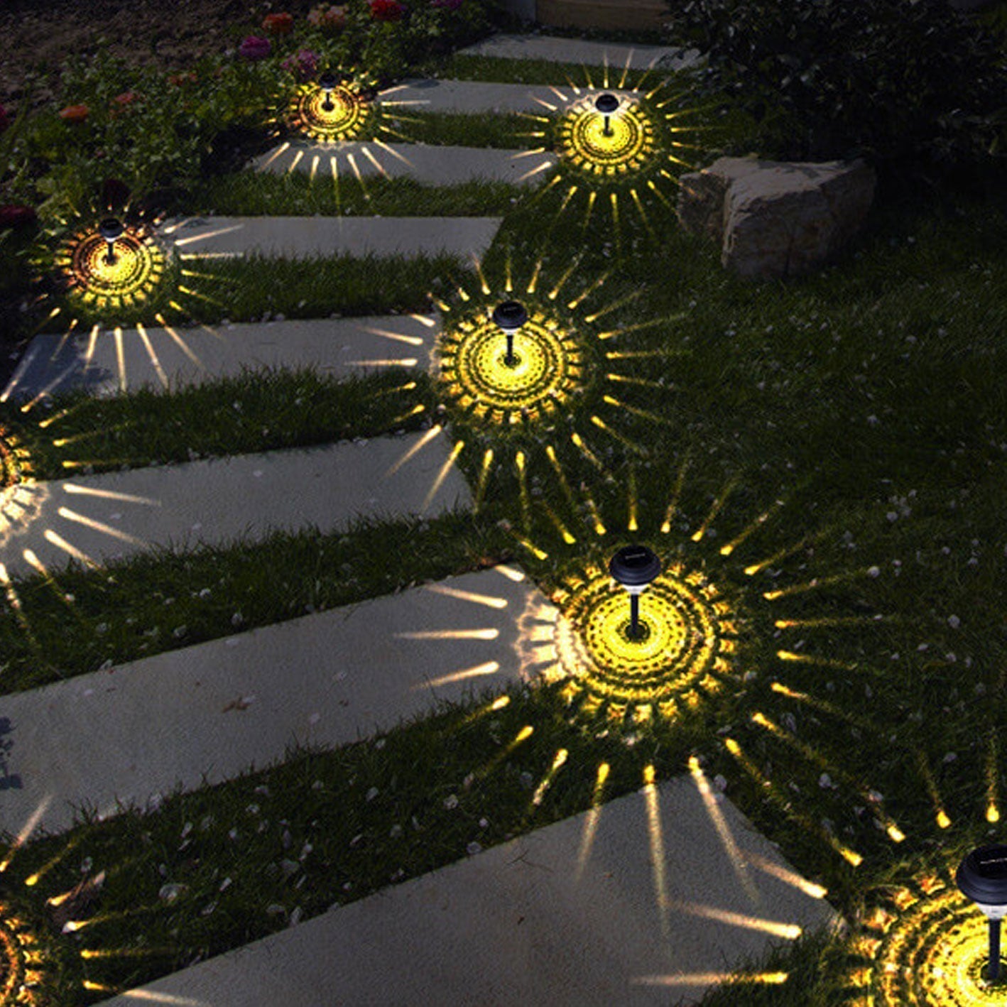 Skorter | Solar waterproof circular divergent light shadow design LED outdoor garden decorative light