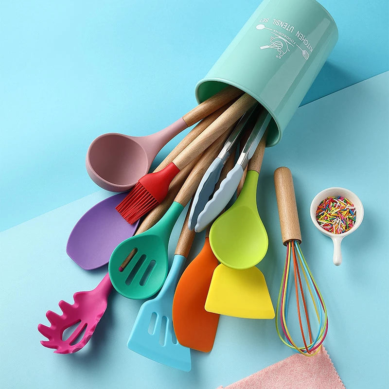 Skorter kitchen utensils with wooden handle 11 pieces