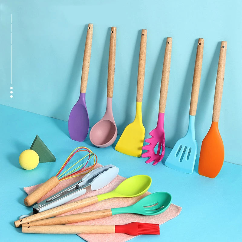 Skorter kitchen utensils with wooden handle 11 pieces