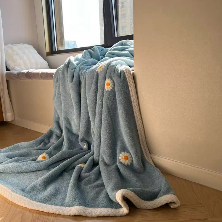 Skorter | Refresh Floral Daisy Soft Fleece Blanket