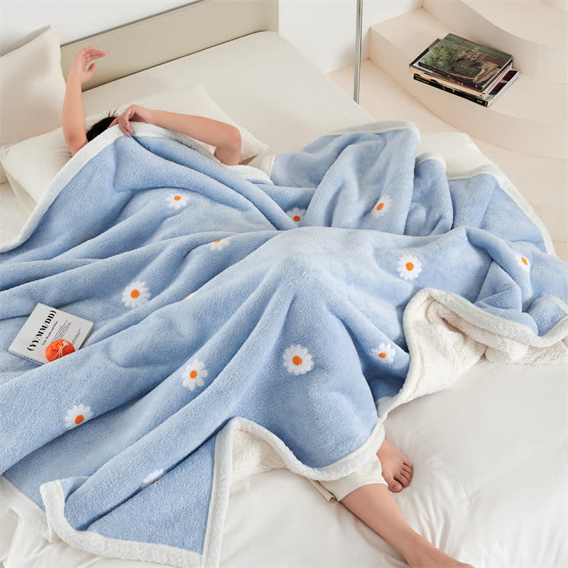 Skorter | Refresh Floral Daisy Soft Fleece Blanket
