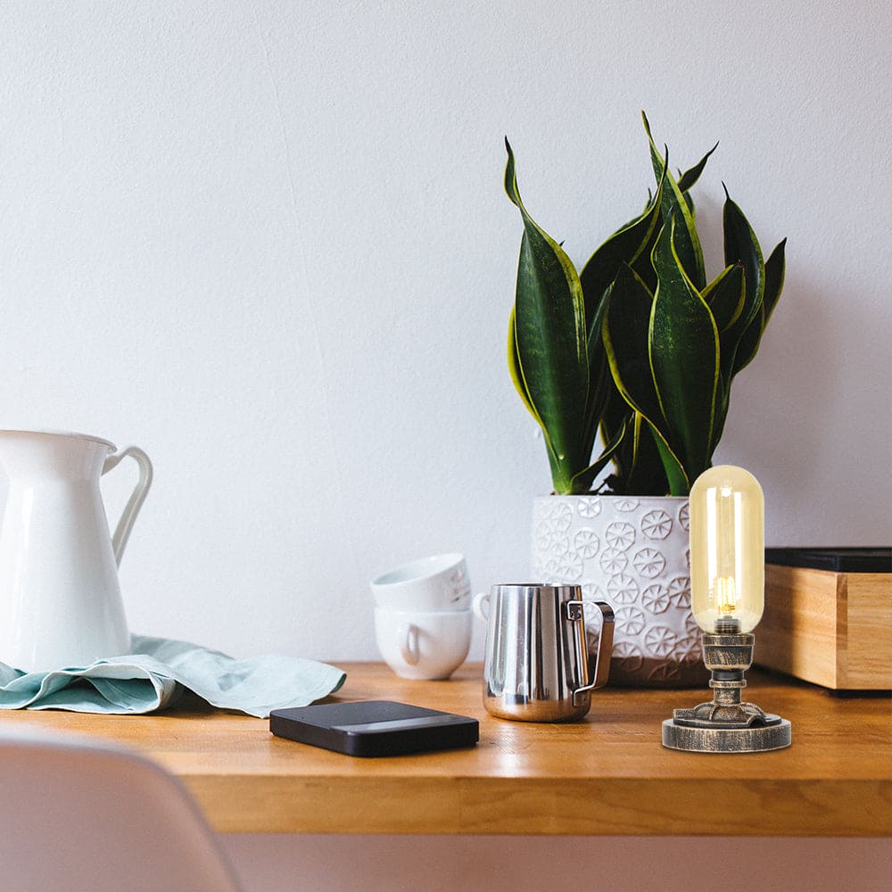 Skorter | RoboGlow - Modern Table Lamp with Industrial Design and Metal Pipe