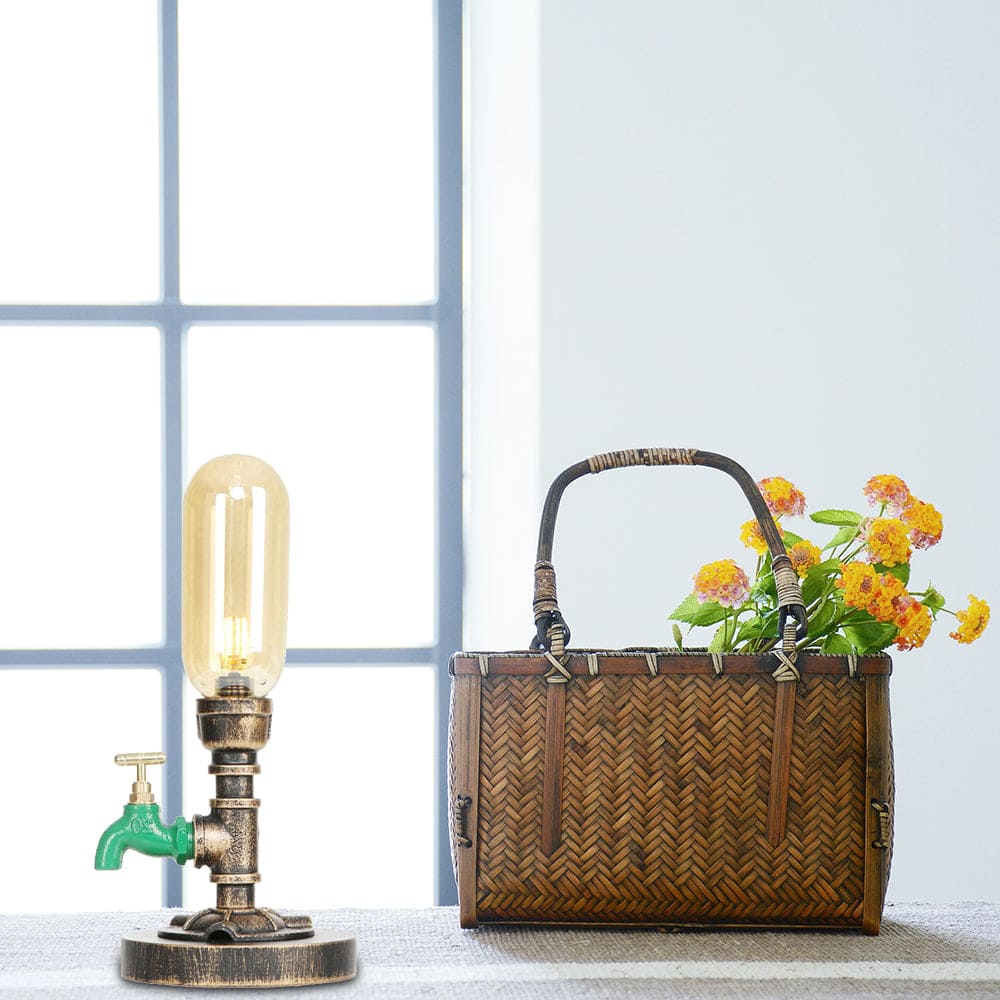 Skorter | RoboGlow - Modern Table Lamp with Industrial Design and Metal Pipe