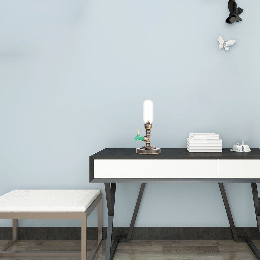 Skorter | RoboGlow - Modern Table Lamp with Industrial Design and Metal Pipe