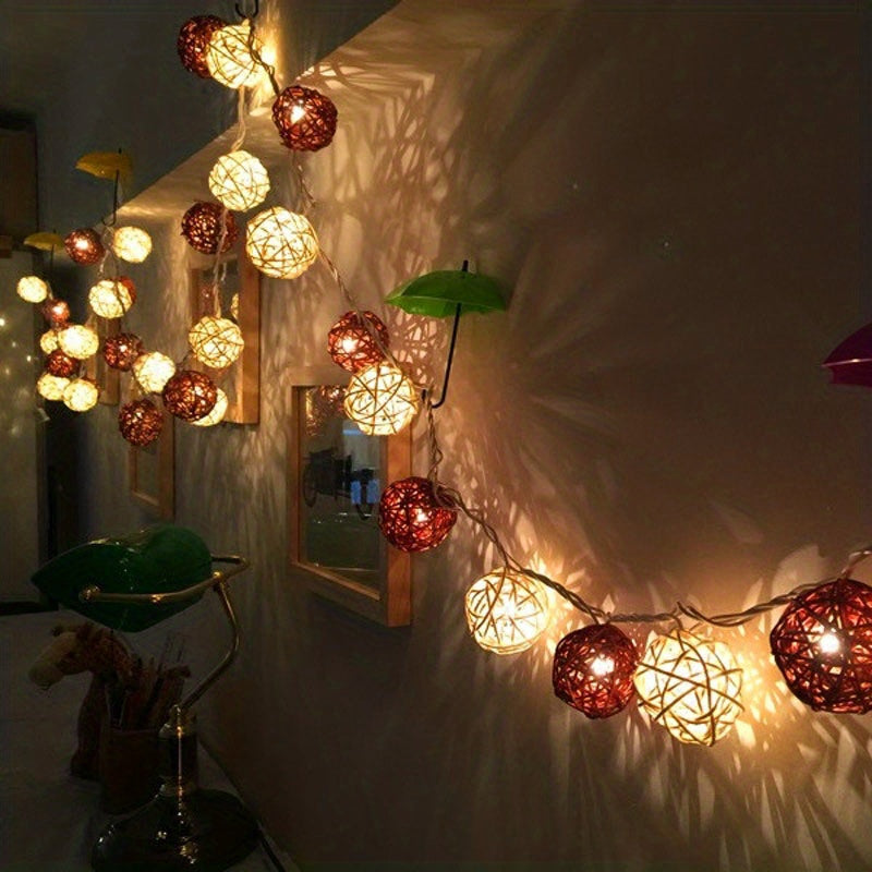 Skorter | LuxeGlow - Blue White Rattan Light Chains 2m 20 LED's, Battery Powered Decorative Lighting