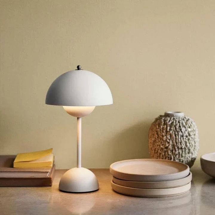Skorter | Modern table lamp