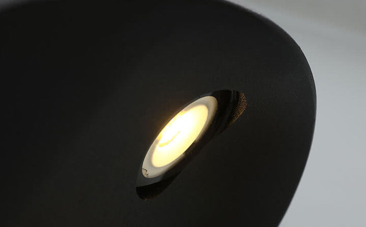 Skorter | Minimalist half-round LED wall lamp in aluminum