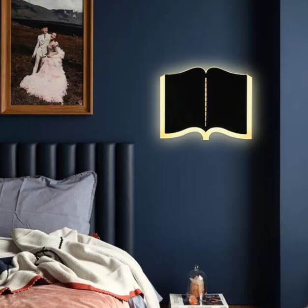 Skorter | Minimalist 1-light LED wall lamp in iron in book shape