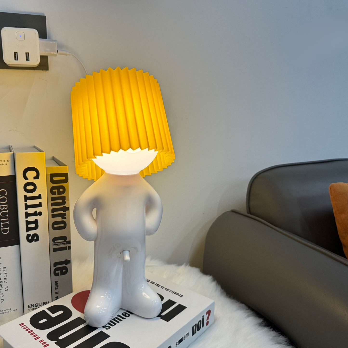 Skorter | VerlegenLys - USB Powered Geometric Table Lamp with Colorful Light