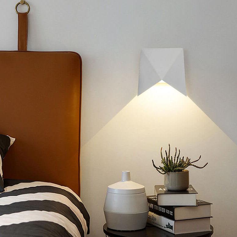 Skorter | Modern minimalist Origami-LED wall lamp with 1 light
