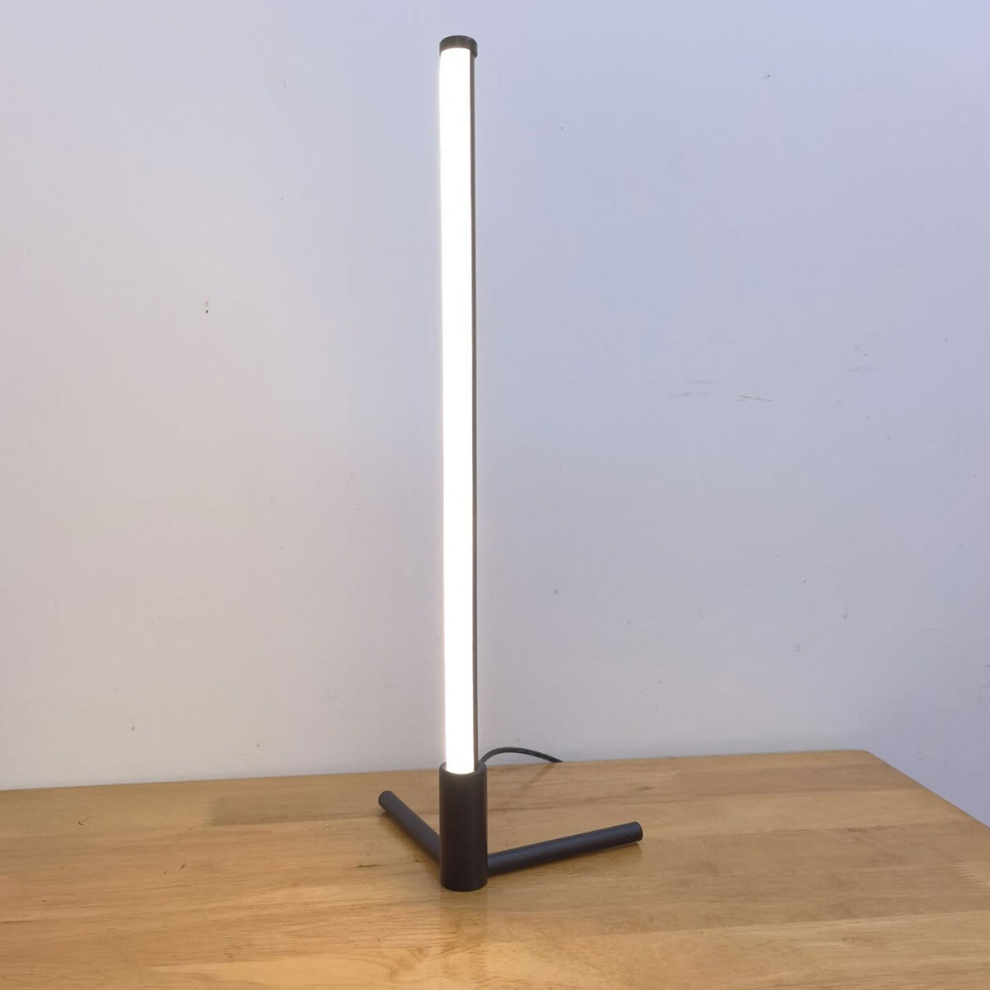 Skorter | Luminix Bar LED Table Lamp | Minimalist Design | Night Light & Ambient Lighting | Modern & Decorative