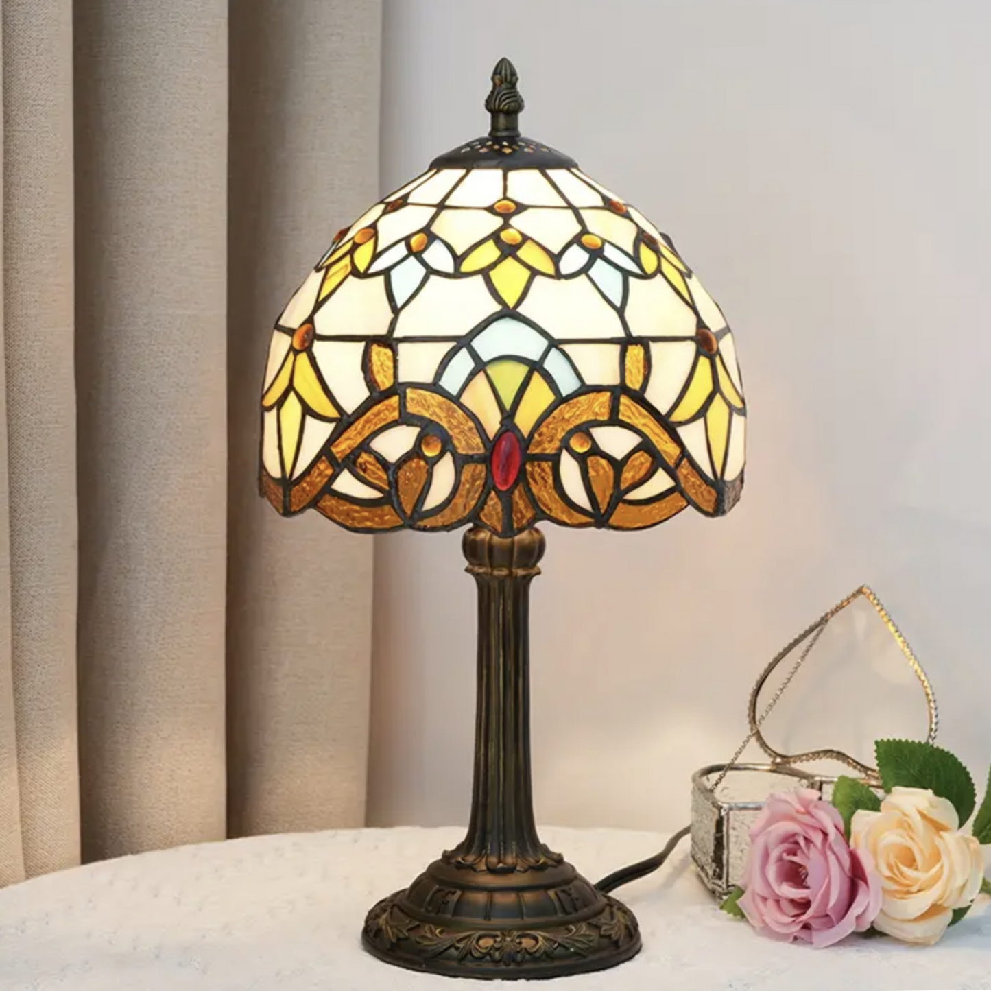 Skorter | VerreMystique Tiffany Lamp – Timeless Stained Glass Table Lamp for Warm Ambient Lighting