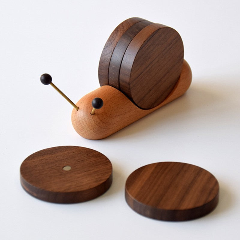 Skorter | Cute Wood Cup Coaster, with 5 Pieces and Snail-shaped Holder, for Cup, Mug, Bowl & More
