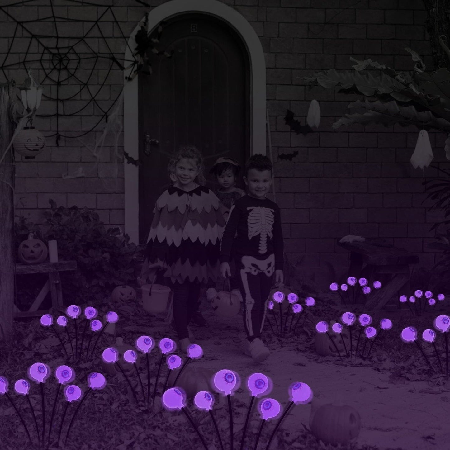 Skorter | 2-Pieces: Solar Scary Eye Light Halloween Decoration Swinging Light