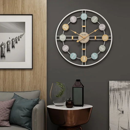 Skorter | StilTijd – Large Vintage Wall Clock with Roman Numbers and Metal Frame