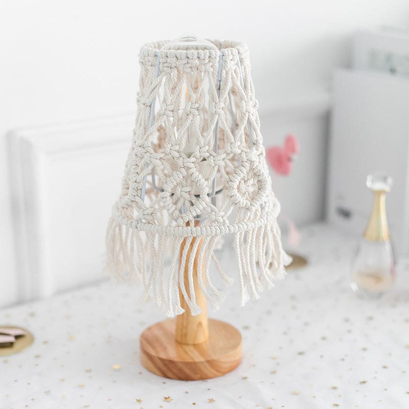 Skorter | FeatherGlow - Feather Wide Bulb-Shaped Table Lamp