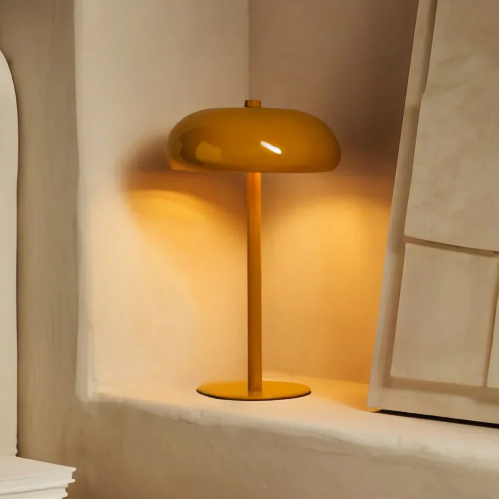 Skorter | Stylish Retro Table Lamp