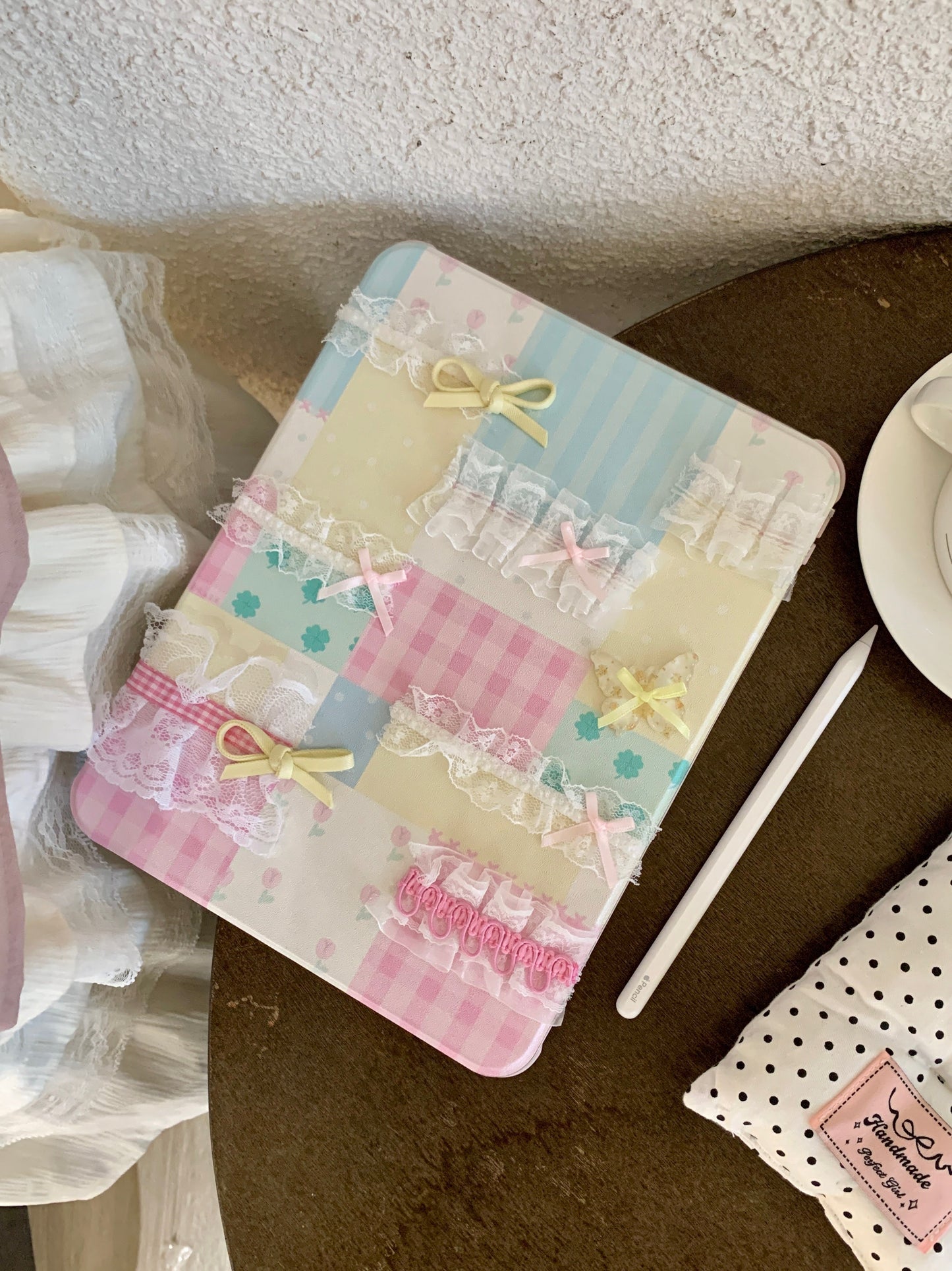 Skorter | Pastel Patchwork Lace iPad Case – Sweet Bows, Stand Case