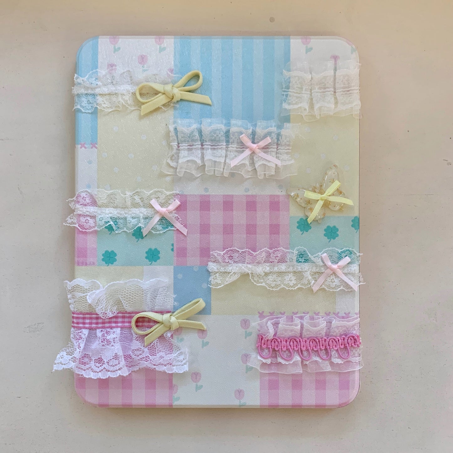 Skorter | Pastel Patchwork Lace iPad Case – Sweet Bows, Stand Case