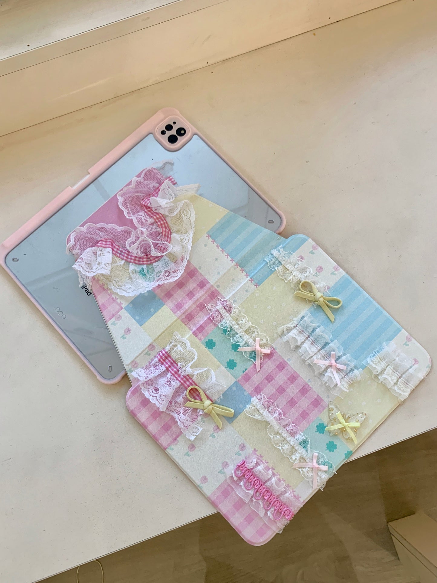 Skorter | Pastel Patchwork Lace iPad Case – Sweet Bows, Stand Case
