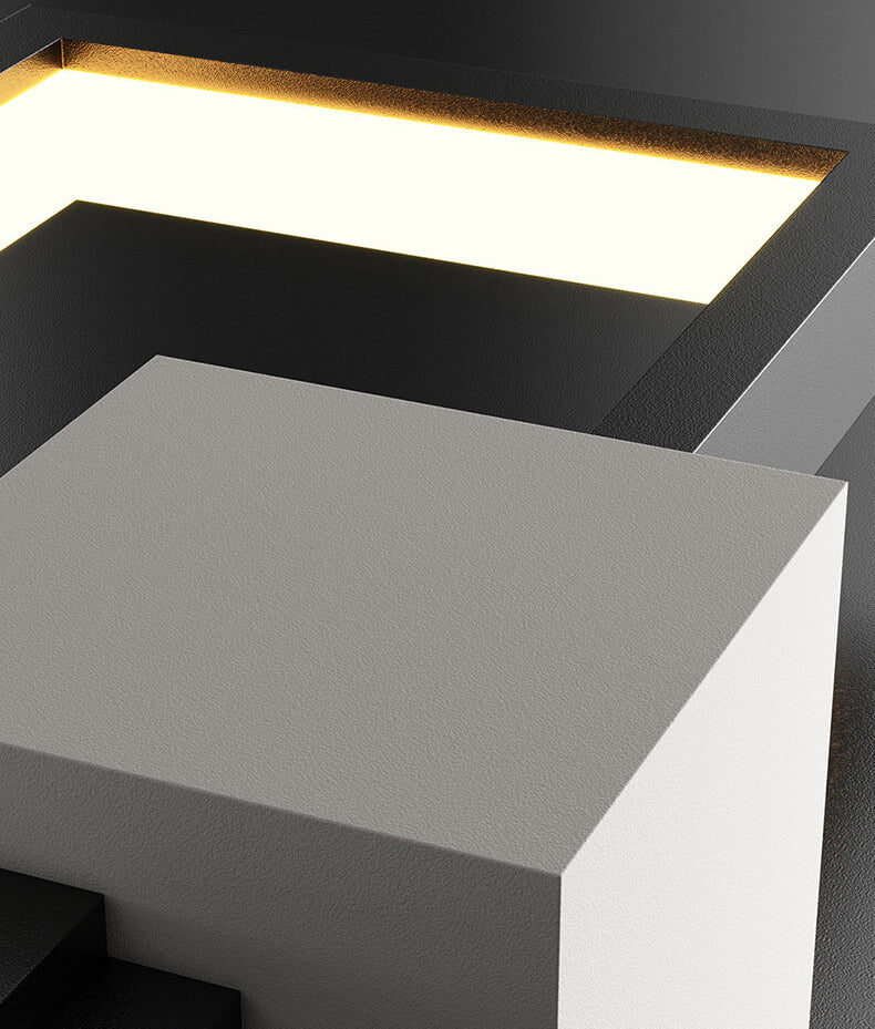 Skorter | Minimalist square LED wall lamp with iron and silicone frame