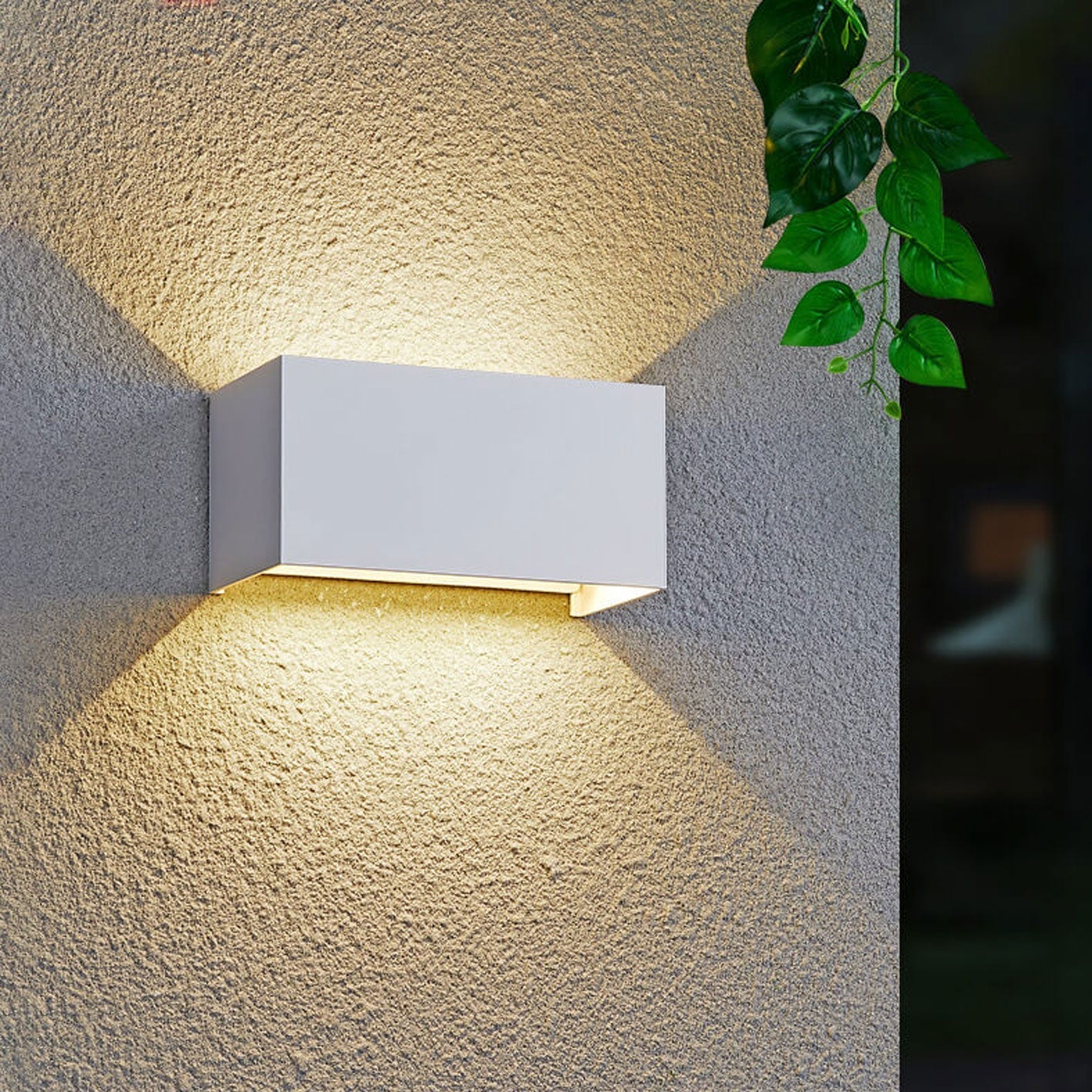 Skorter | Modern waterproof rectangular LED wall light for outdoor use with up and down lighting