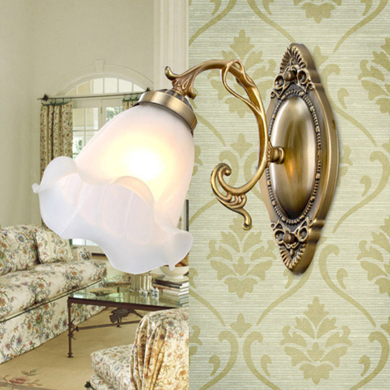 Skorter | Threaded Wall Light Classic Floral Lacquer Frosted Glass Wall Lighting in White