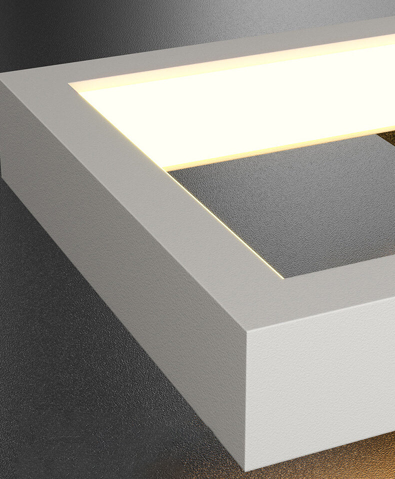 Skorter | Minimalist square LED wall lamp with iron and silicone frame