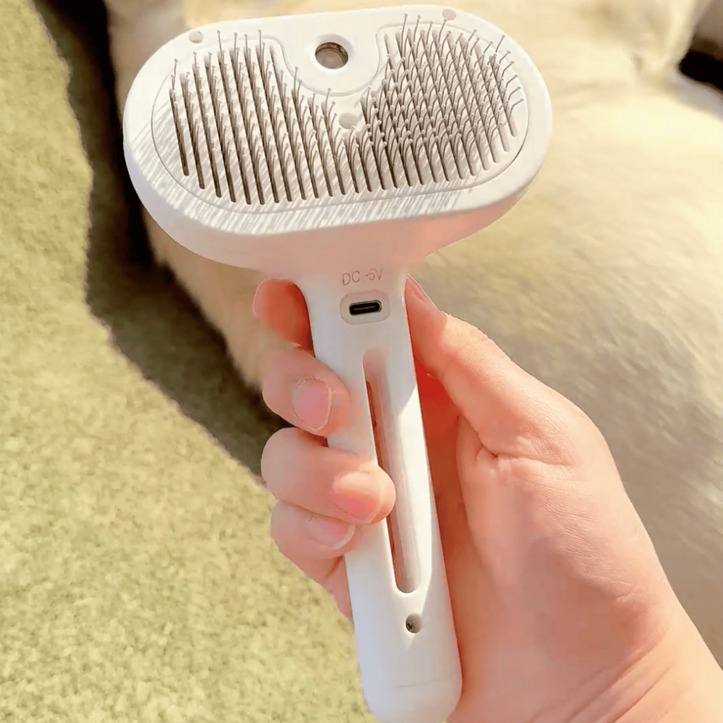 Skorter | DampfVacht Steam Brush – Gentle Care for Every Dog Coat