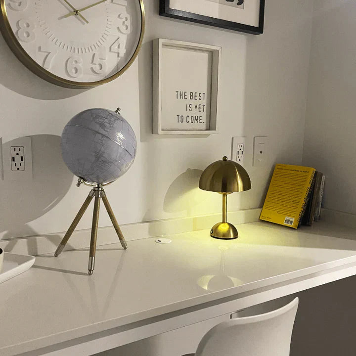 Skorter | Modern table lamp