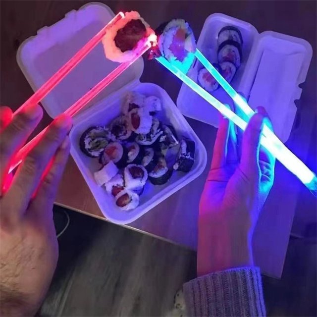 skorter | LED Light-Up Chopsticks