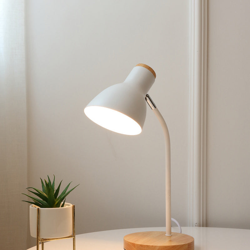 Skorter | MacaronLamp - Flashlight Table Lamp for Children's Room with Metal Shade