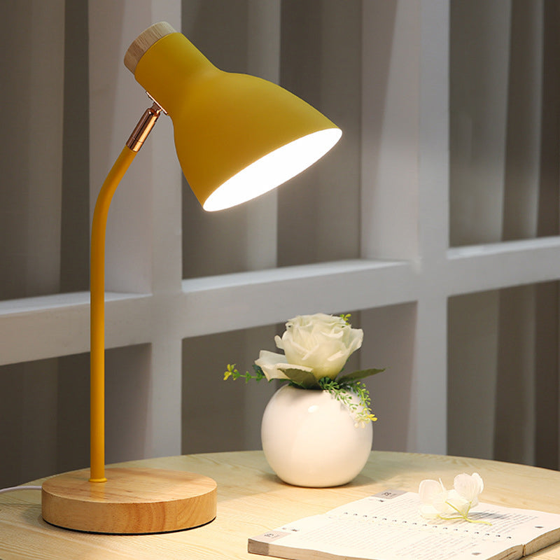 Skorter | MacaronLamp - Flashlight Table Lamp for Children's Room with Metal Shade
