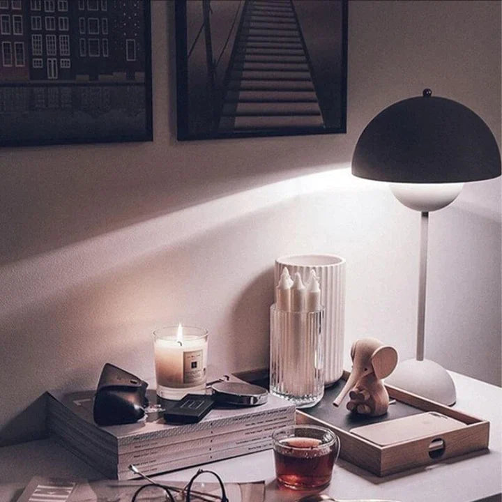 Skorter | Modern table lamp