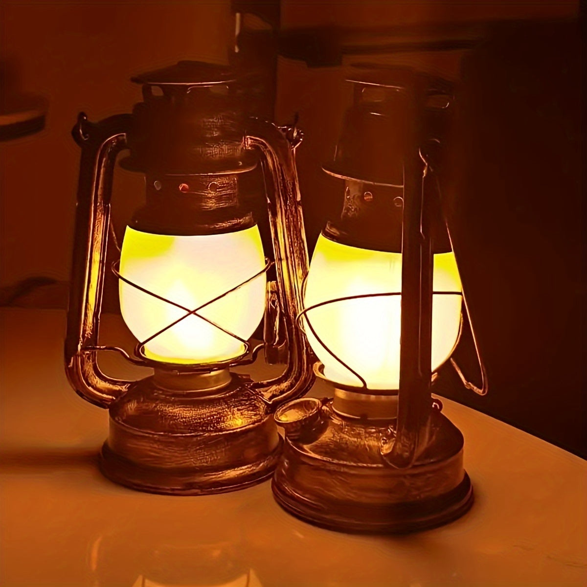 Skorter | RetroLantern - Rechargeable LED lantern with flame effect, antique copper finish