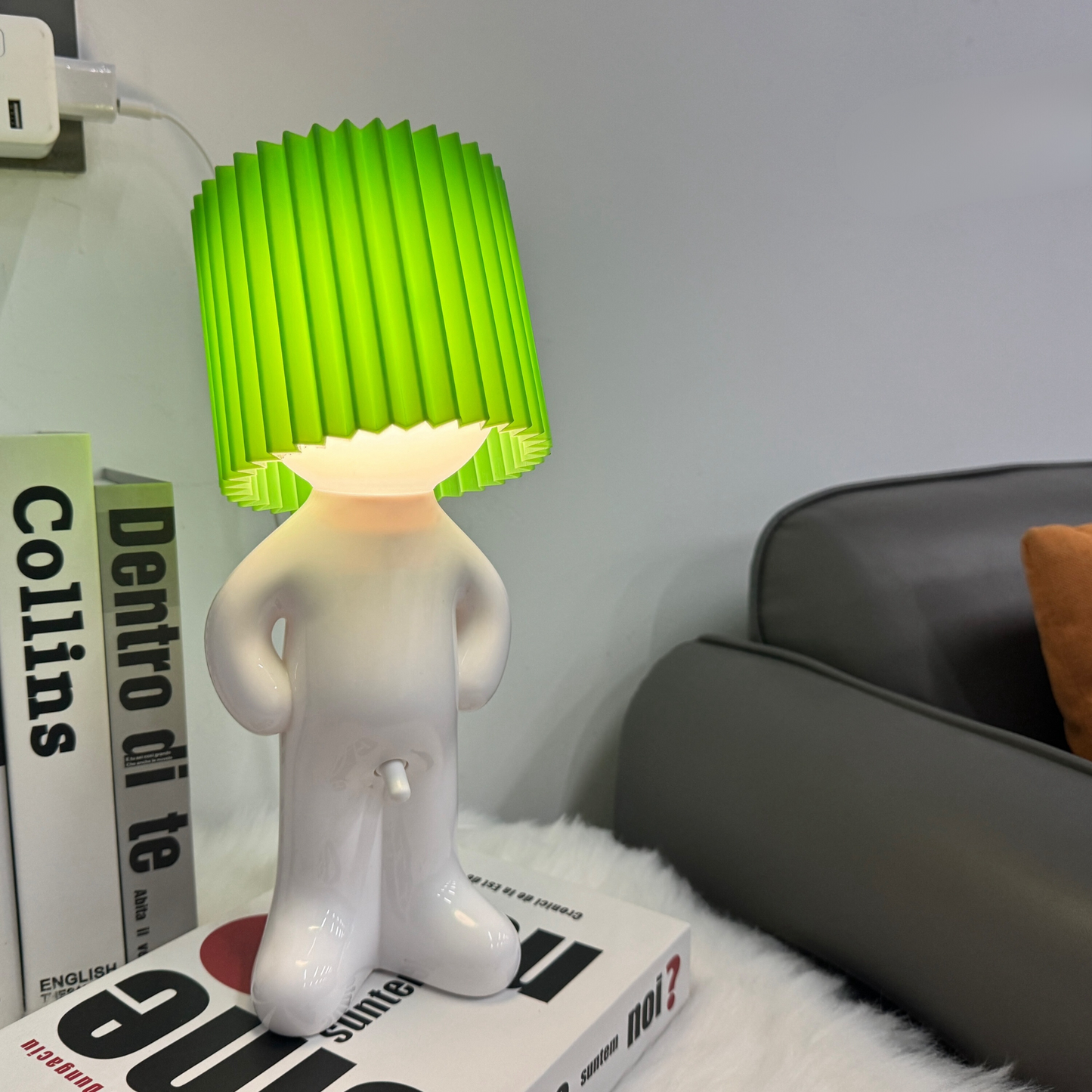 Skorter | VerlegenLys - USB Powered Geometric Table Lamp with Colorful Light